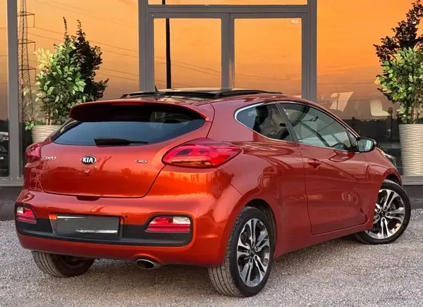 Kia Ceed 2014 S Coupé 1.6 CRDi TX Sport