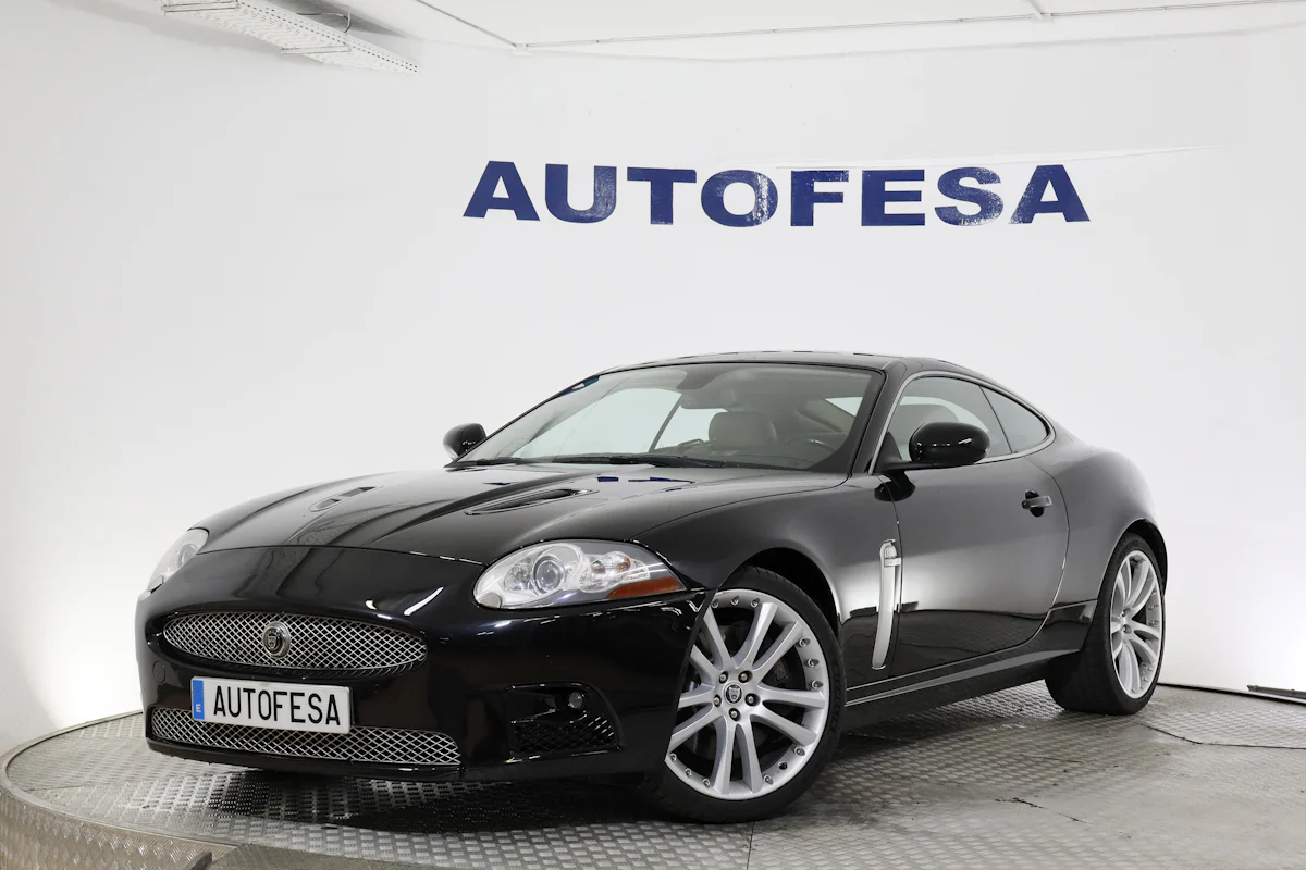 Jaguar Xkr XKR COUPE 4.2 V8 416cv Auto 3P # CUERO,NAVY,PARKTRONIC