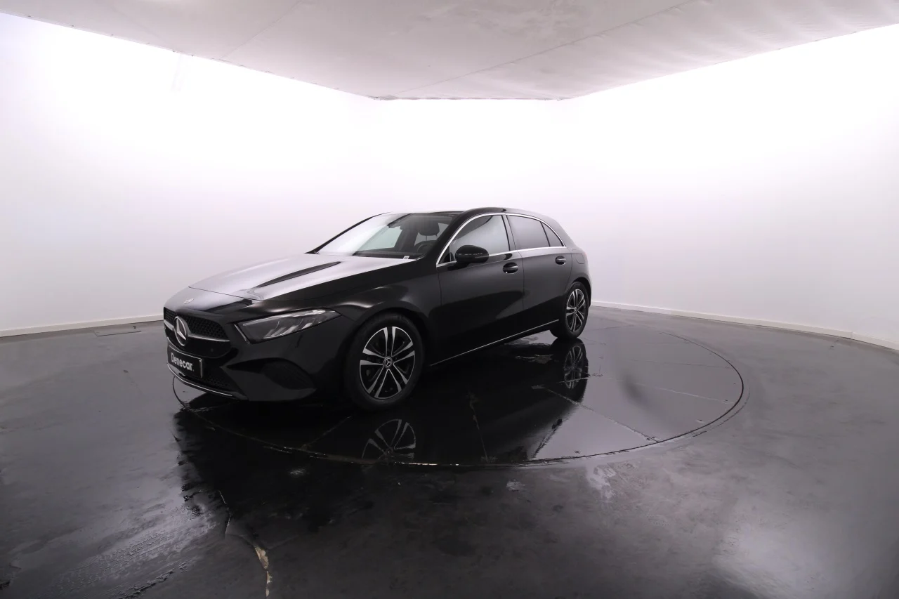 Mercedes-Benz Classe A - 200 d Progressive Advanced Cx. Aut. / Vidros Escurecidos