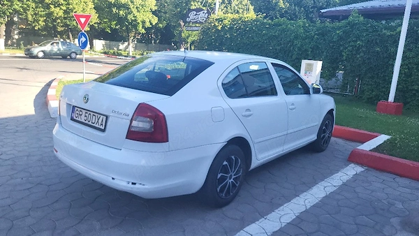 Skoda Octavia 2 1.6 benzina si gaz de fabrica