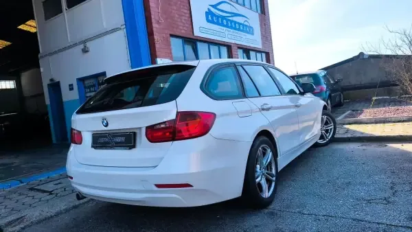 BMW 318 2015 d xDrive Luxury Line