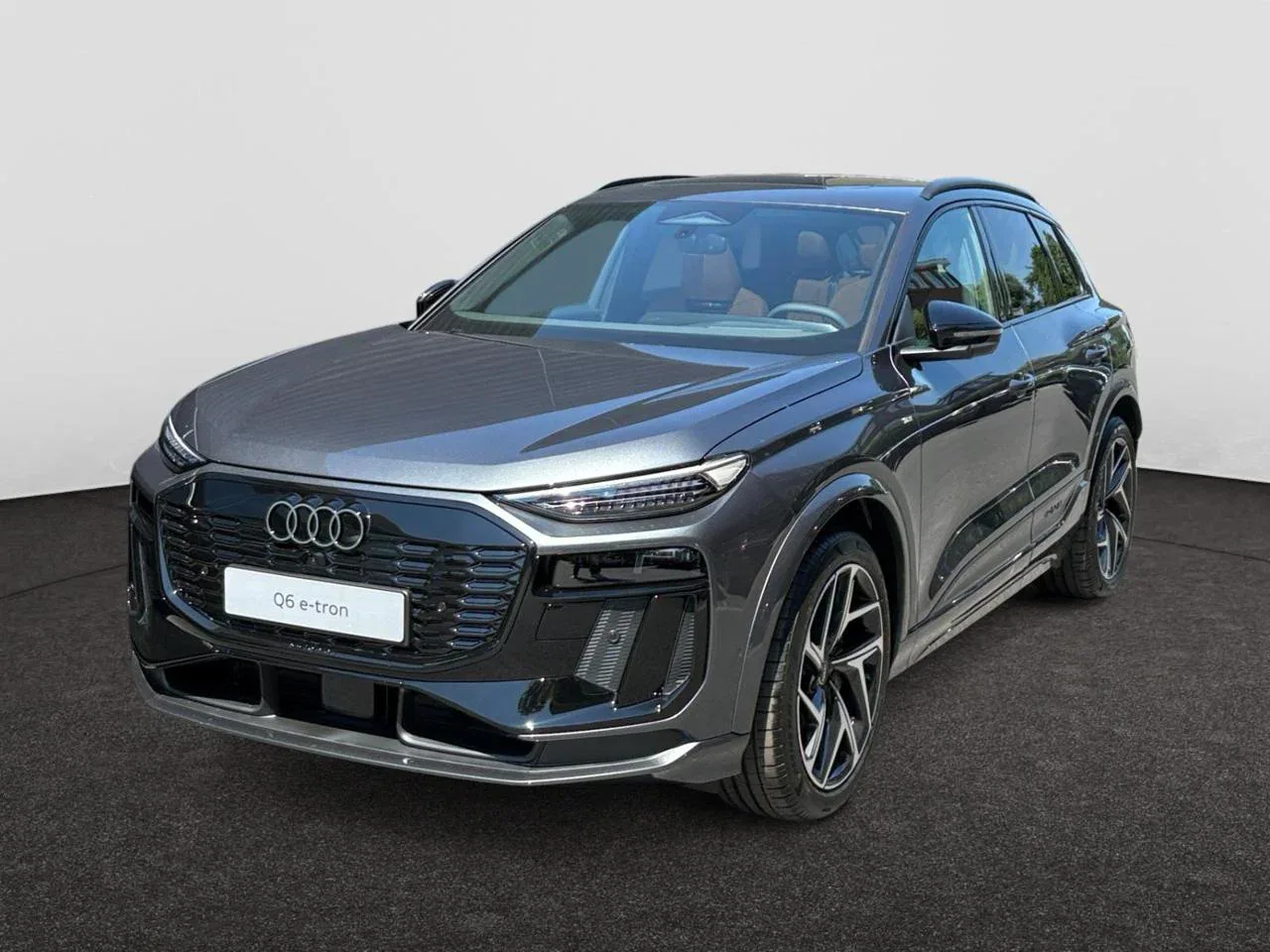 AUDI Q6 e-tron Corporate S performance*AudiExclusive*Luchtvering*Trekhaak*B&O*Pano*Shadowlook*21