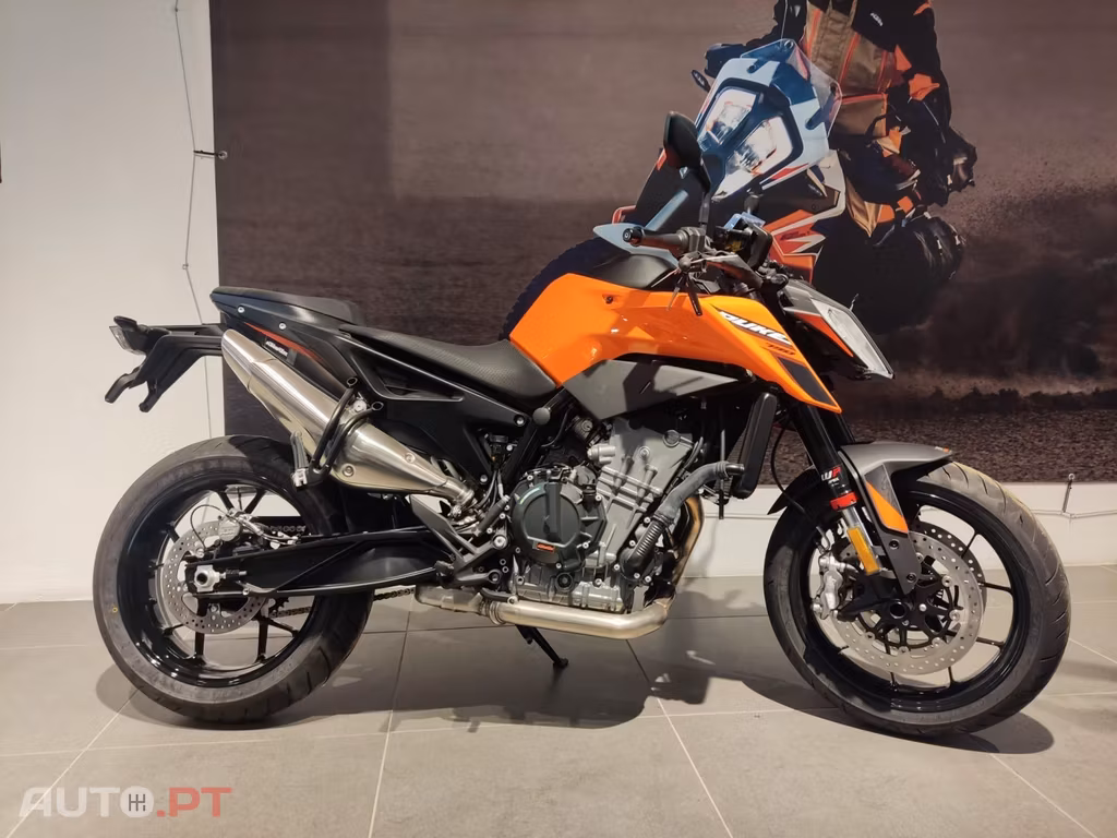 KTM Duke 790
