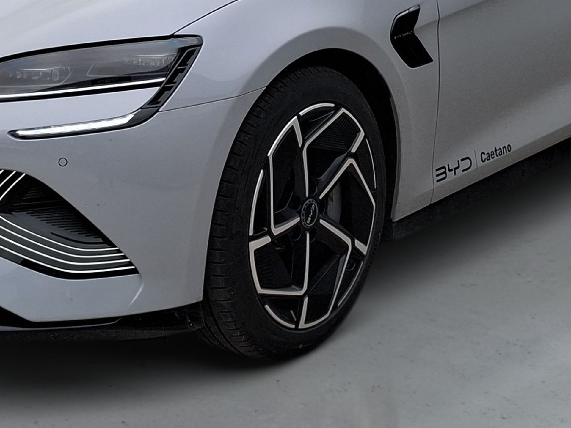 BYD SEAL