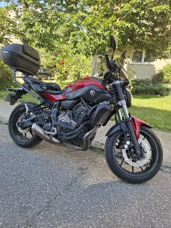Motocicleta Yamaha MT07