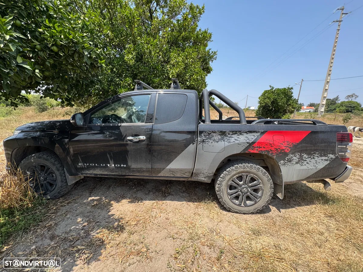 Mitsubishi L200 2.3 DI-D Strakar CD 1st Edition 4WD