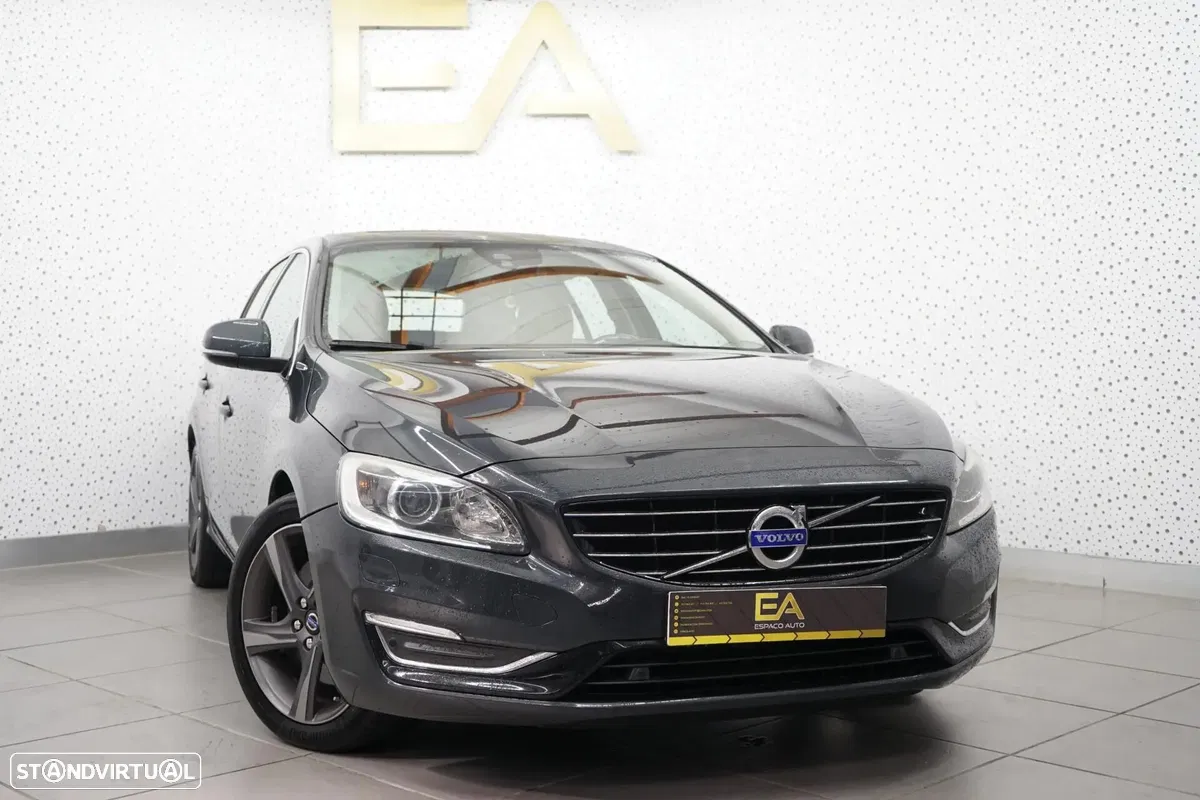 Volvo V60 2.4 D6 Summum AWD Phev