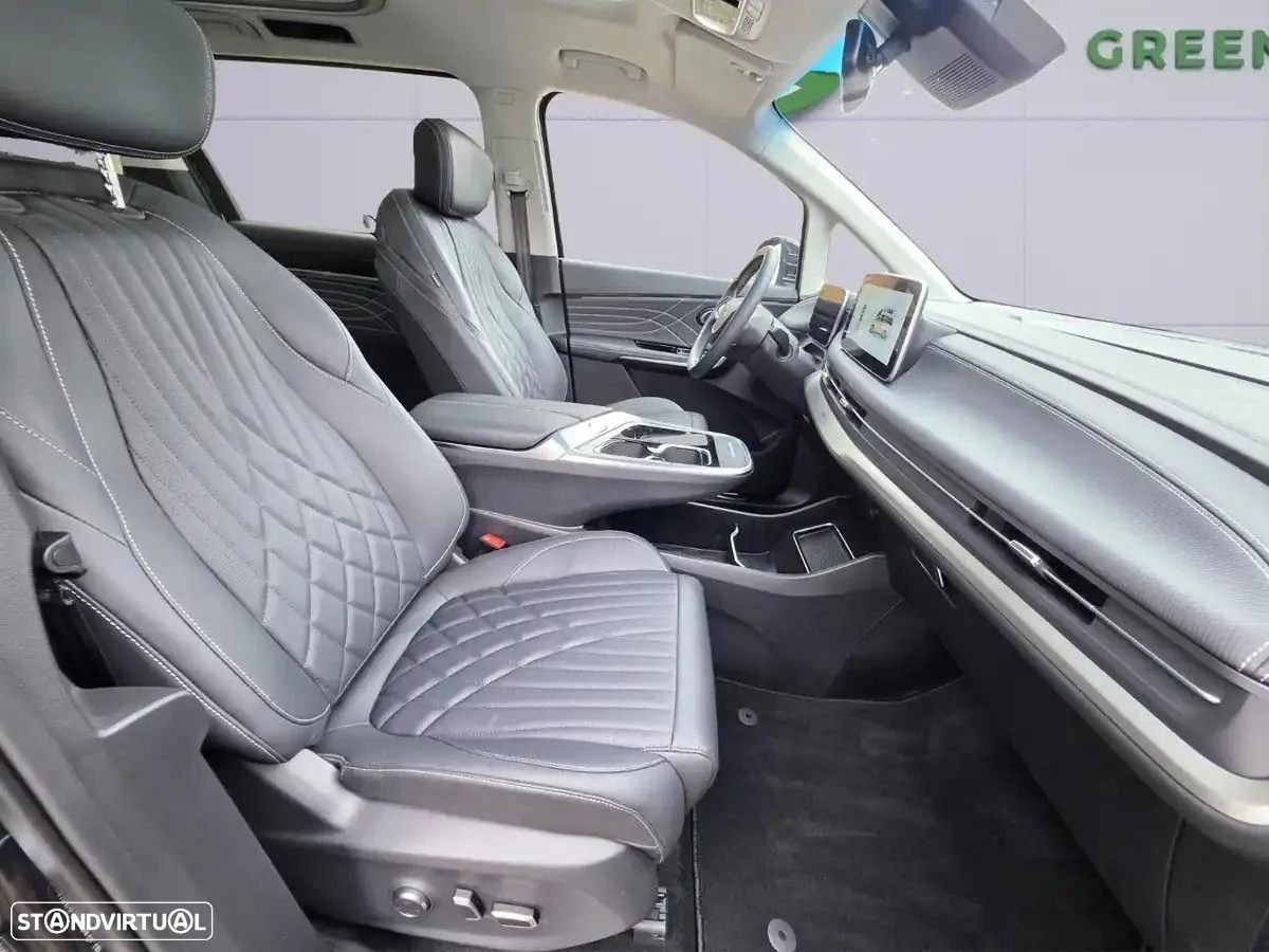 Maxus Mifa 9 Luxury