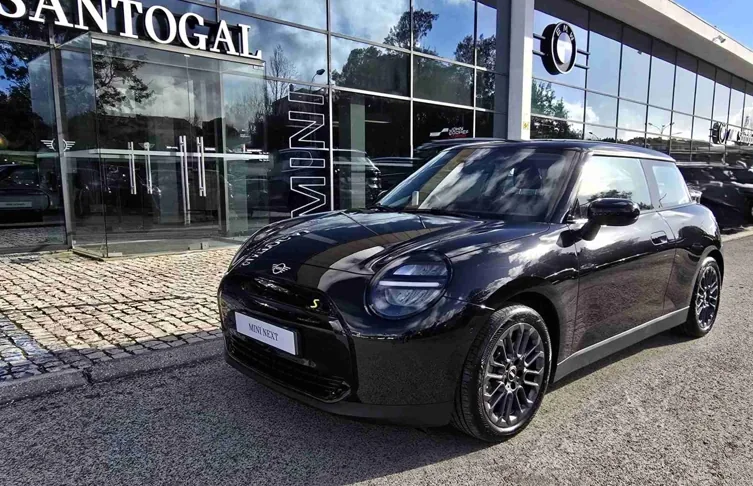MINI - Mini - Mini Cooper SE Essential XS