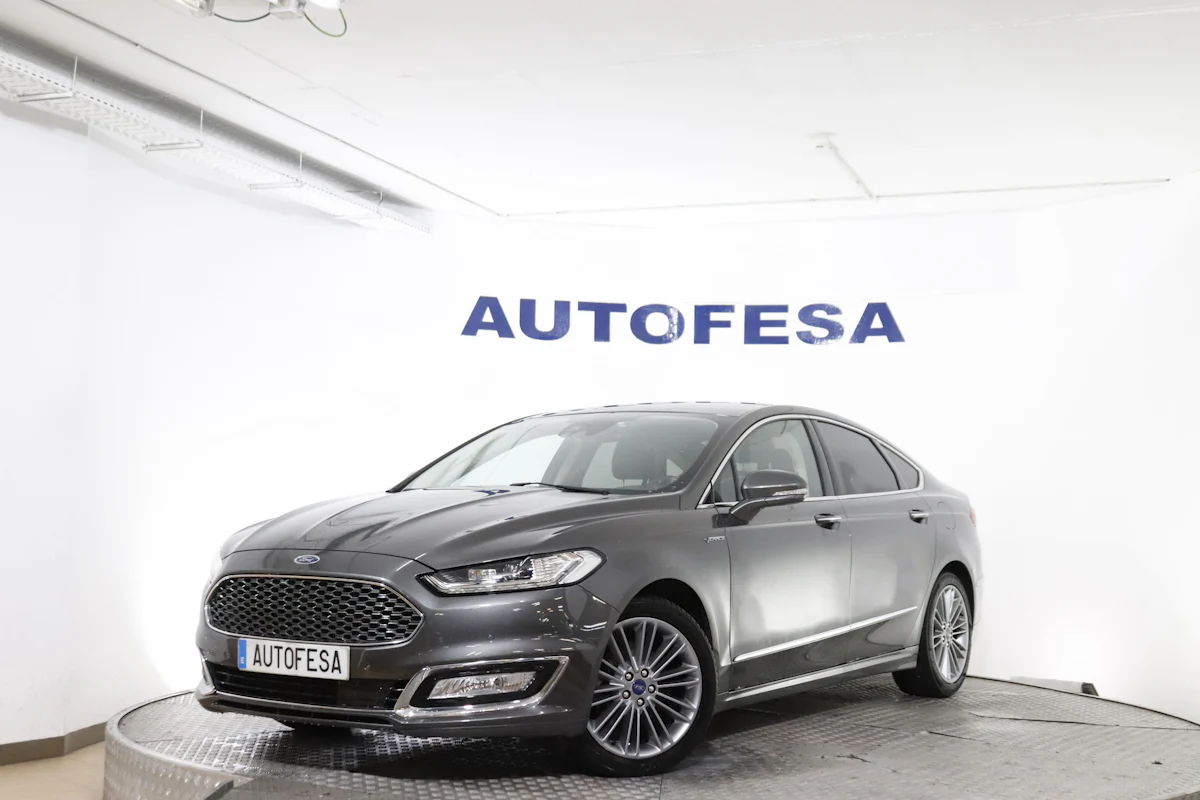Ford Mondeo 2.0 HEV VIGNALE AUTO 187CV 4P #CUERO, NAVY, PARKTRONIC