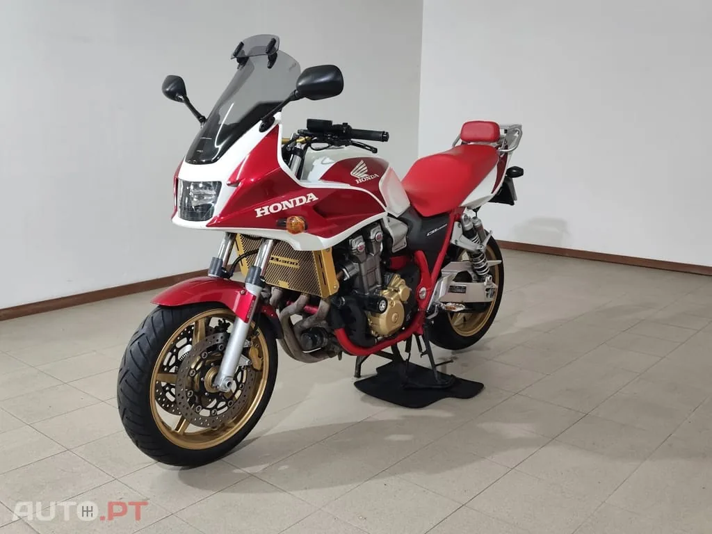CB Honda CB1300SA BoruDoru (Super Four Bol D`Or Special)