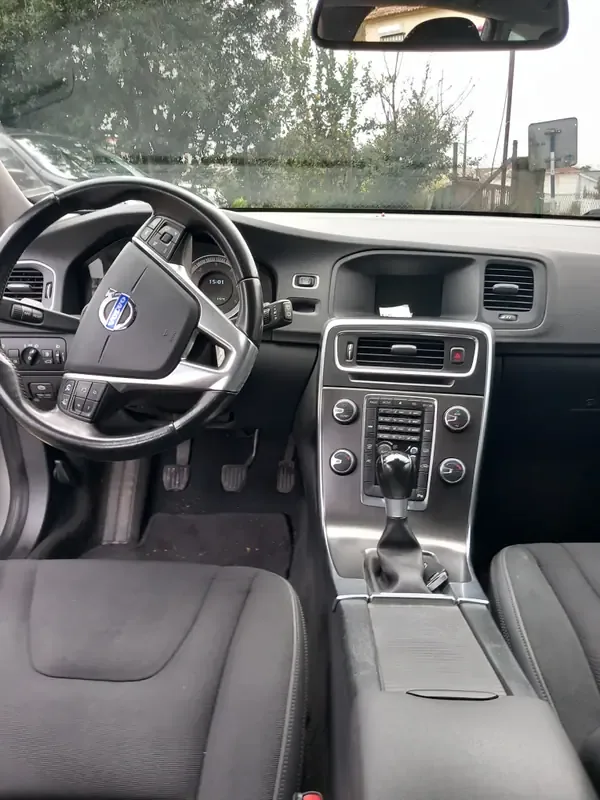 Volvo V60 2011 1.6 D2 Drive Momentum Start/Stop