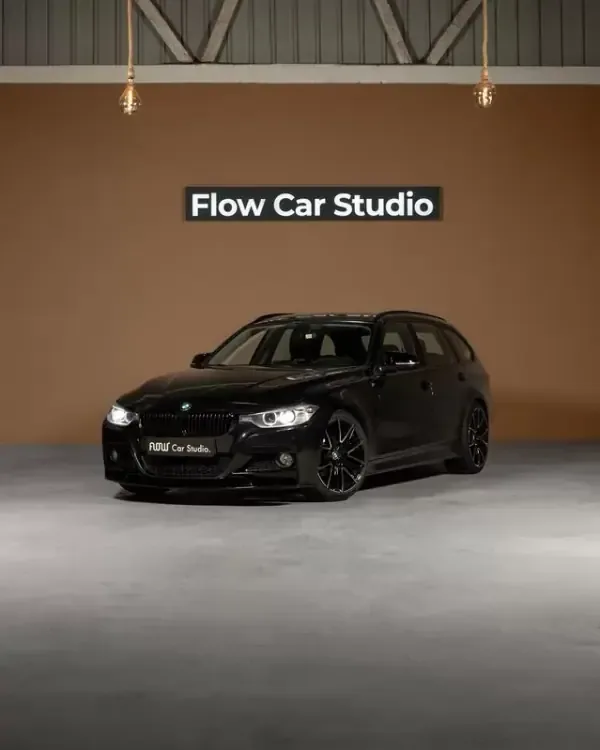 BMW 318 2013 d Pack M
