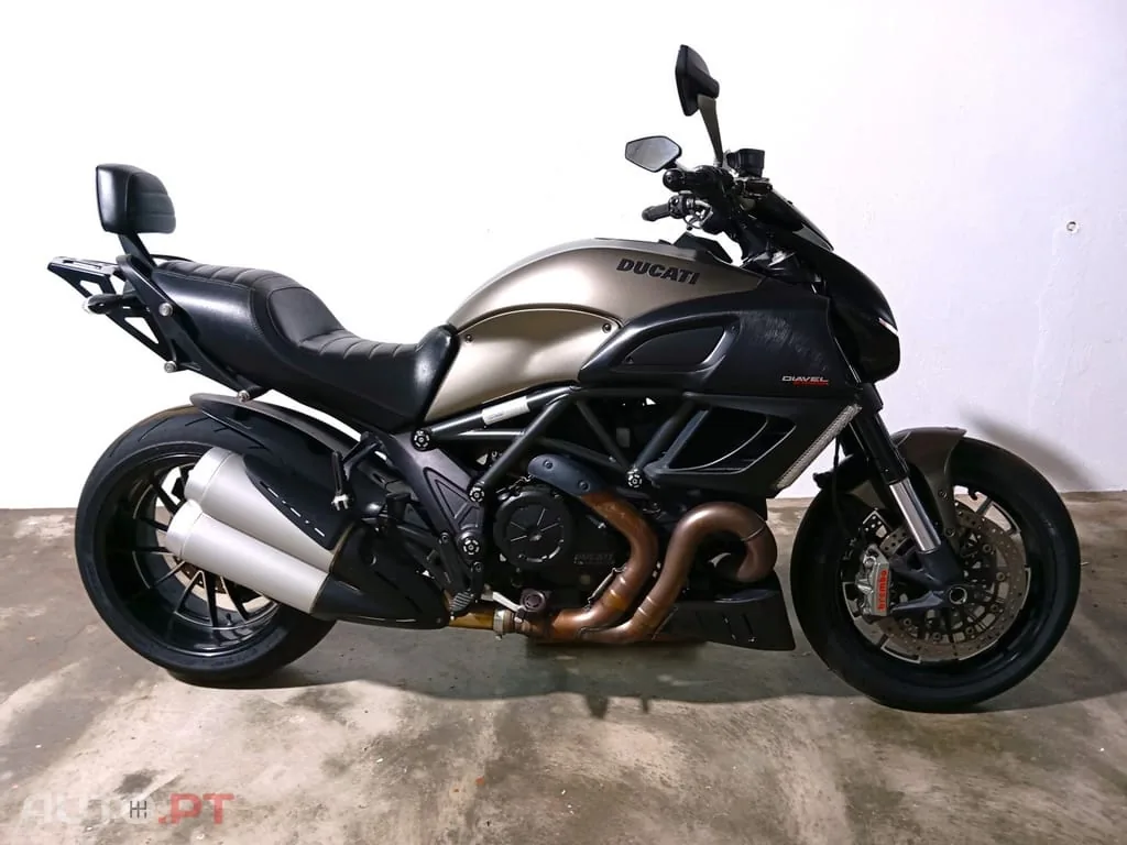 Diavel Ducati 1200 STRADA ABS LIQUIDAÇÃO DE STOCK - PREÇOS PROMOCIONAIS 5 DIAS DE PREÇOS INCRÍVEIS