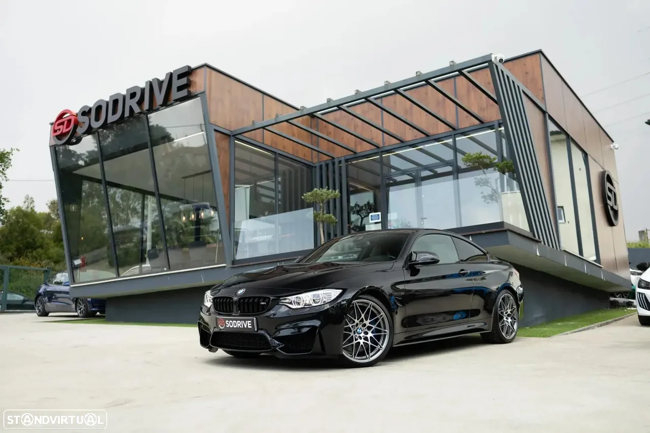 BMW M4 DKG Competition