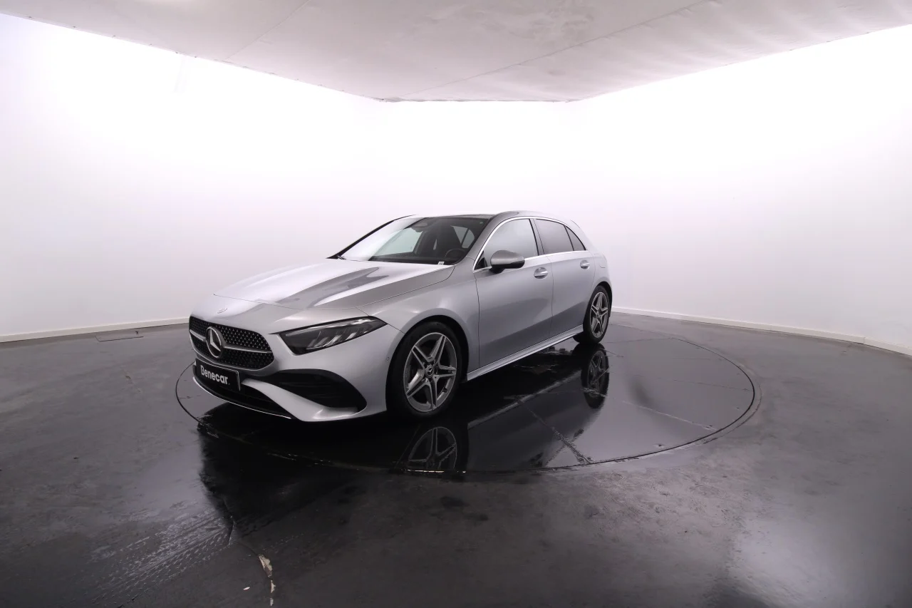 Mercedes-Benz Classe A - 180 d AMG Advanced Plus Cx. Aut. GPS / Vidros Escurecidos / Pack Premium / JLL