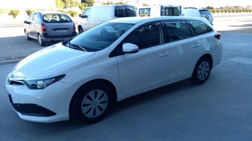 TOYOTA Auris Touring Sports 90D Active