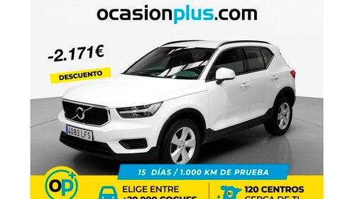 VOLVO XC40 D3 Momentum Core